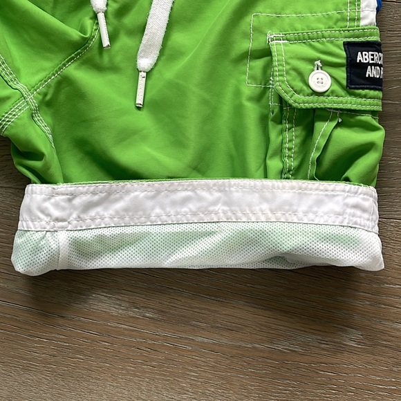 Mens Abercrombie & Fitch Cargo Mesh Lined Green w/White Stripes Swim Trunks- L - Picture 7 of 7